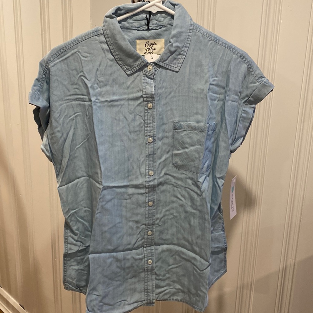 New with tags. Light weight denim blouse.
